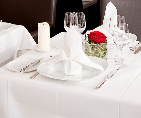 Tablecloths & napkins