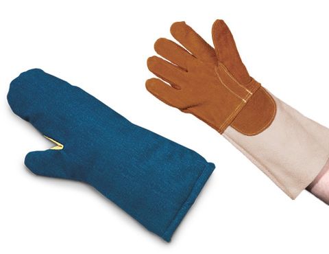 Baking / oven gloves
