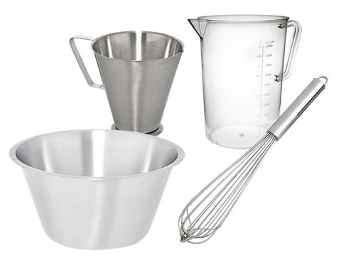 Míchací misky, odměrky a metly